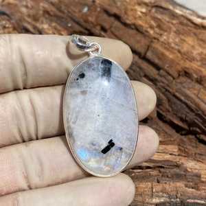 Delicado colgante de piedra lunar, plata de ley 925, piedra preciosa natural, hecho a mano, único, elegante, joyería de moda, regalo para mujeres y hombres - Product Image 4