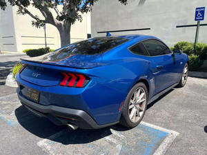 SUPER PERFORMANCE Voitures d'<span class=keywords><strong>occasion</strong></span> en excellent état 2024 Ford <span class=keywords><strong>Mustang</strong></span> GT Premium Coupé 2D Prêtes à être expédiées dans le monde entier - Product Image 5