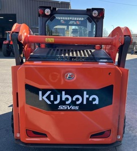 2016 Kubota SSV65 Skid steer: รถตักขนาดกะทัดรัดที่มีประสิทธิภาพสูง - Product Image 1