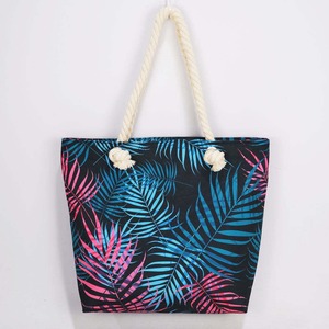 Bolso de hombro grande impreso personalizado OEM de verano con estilo para mujer bolso de mano de playa de lona tropical portátil suministro al por mayor - Product Image 1