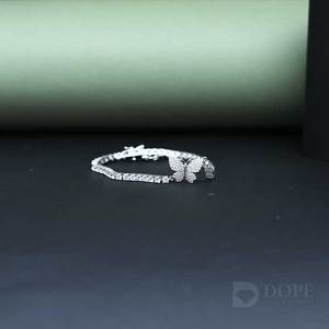 Pulsera de diamantes con diseño de mariposa para mujer en plata de ley 925 con diseño exclusivo y para regalo de cumpleaños - Product Image 3