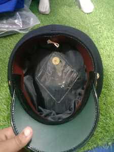 Gorra de visera Premium con emblema personalizado - Product Image 2