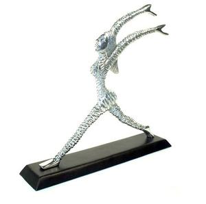 Escultura de Metal de postura de servicio de brillo de aluminio antiguo, pieza de arte personalizada, nueva estatua para decoración del hogar con estilo, acento de oficina, vida - Product Image 6