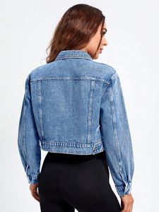 Chaqueta vaquera desgastada de Color azul sólido superventas para mujer, chaqueta de invierno de estilo recortado de tela de algodón de manga larga personalizada - Product Image 2