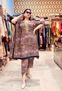 DEPORTE DE FIESTA DE DISEÑADOR IMPRESIÓN DIGITAL KAFTAN CON PENT - Product Image 2