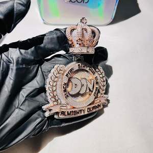 Colgante de corte redondo de moissanita de Plata de Ley 925 de gama alta con nombre de logotipo personalizado Venta caliente Flash nuevo diamante para niños - Product Image 1