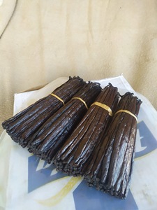 Excellent Quality 100% Natural 18 cm Sun-Dried Pure Bourbon Vanilla Planifolia Vanilla Beans SAVA Region Madagascar Vanille - Product Image 5