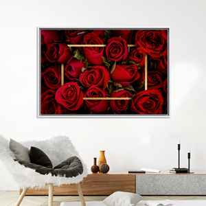Toile d'art imprimée de roses rouges de luxe - Décoration florale élégante, toile encadrée blanche - Product Image 1