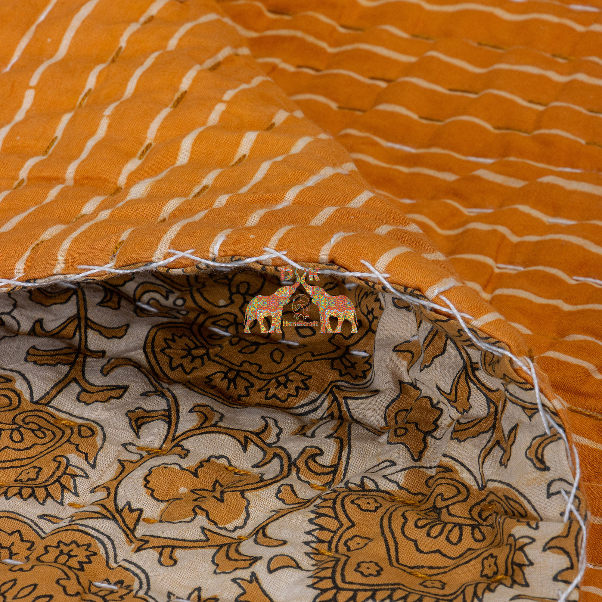 สีน้ำตาล