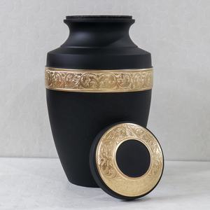 Urnes de crémation pour adultes en aluminium gravé doré peint en noir de haute qualité - Product Image 5