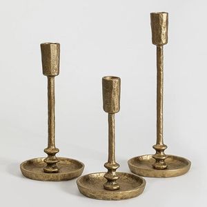 Magnifique Porte-Bougie en Aluminium Premium pour la Décoration des Fêtes de Noël avec une Touche Festive Traditionnelle - Product Image 1