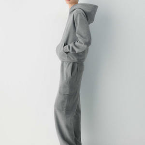 Ensemble de survêtement gris anthracite pour femme, sweat à capuche et pantalon cargo en molleton, vêtements décontractés chauds d'hiver, ensemble coordonné, vêtements de sport élégants - Product Image 2