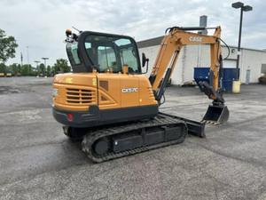 Excavatrices 2024 Case raisonnablement utilisées Mini pelle sur chenilles CX57C à vendre - Product Image 4