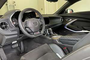 Auto 2024 2SS Coupé AWD, Bajo Kilometraje, Caja de Cambios Automática, Volante a la Izquierda, Cuero Oscuro, R18, Gasolina, en Buen Estado - Product Image 5