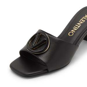 Mule ouverte en cuir noir pour femme, modèle Valentino Sabot - Product Image 6