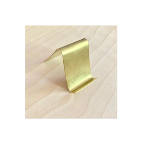 Boîte à bijoux de vitrine en laiton vintage de pièce maîtresse de conception de porte-cartes en laiton de mariage avec produit en vente - Product Image 4