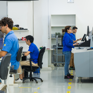 การจัดหาส่วนประกอบ PCB ด้านเดียวบริการ OEM แบบ SMD ครบวงจรบริการ OEM แบบกำหนดเองสำหรับยานยนต์ผลิตในอิตาลี - Product Image 3