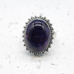 Anillo de boda de plata 925 sólida de diseñador hecho a mano impresionante piedra preciosa amatista perla de corte ovalado artesanal para aniversarios - Product Image 4