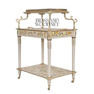 Chariot de service classique en bois massif avec un design peint à la main et des détails en laiton pour les intérieurs de luxe - Product Image 1