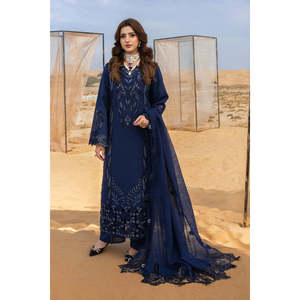 Ensemble 3 pièces Rang Rasiya : Chemises en mousseline brodées découpées au laser et dupatta, avec pantalon brodé en tissu Khadi Net - BIC-4773 - Product Image 2