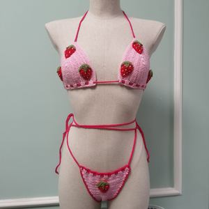 Nouvel ensemble de maillot de bain 2 pièces sexy en crochet fait main, style européen-américain, avec jupe, couvre-bouteille, chapeau et bandanas, motif fraise, pour l'été - Product Image 2