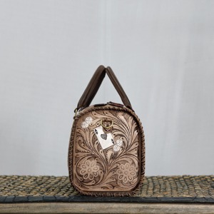 Luxury Handmade Leather Duffel Bag With Checkered Pattern And <b>Playing</b> <b>Cards</b> Design Tan Color Zipper Closure Shoulder Handbag - Product Image 2