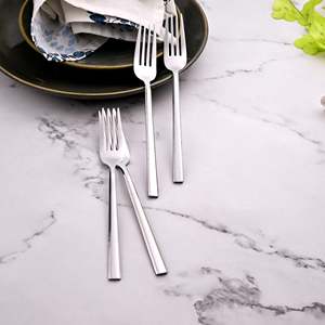 Juego de 4 Tenedores de Acero Inoxidable SmoothGrip Sostenibles - Lindos Tenedores para Servir Frutas, Café y Postres para Uso en Restaurantes - Product Image 5