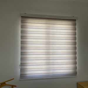 Persiana de tela plisada con diseño de cebra, doble capa, moderna, para día y noche, para oficina, hogar, villa, al mejor precio - Product Image 1