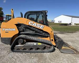 Chargeur compact 2023 par Case, chargeur frontal mini diesel robuste avec moteur FPT haute performance, cœur PLC - Product Image 2