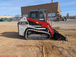 Minicargadora Usada con Orugas TL8R2 TAKEUCHI, Motor y Caja de Cambios Kubota de 111 HP, Máquina Multifuncional de Alta Eficiencia, Garantía de 4 Años - Product Image 3
