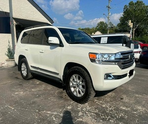 Offre Spéciale : Toyota Land Cruiser AWD d'occasion – Prêt à être expédié - Product Image 1