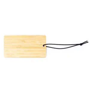 Etiqueta de Equipaje Personalizada de Bambú Dione, Porta Identificaciones y Accesorio Personalizable - Product Image 3