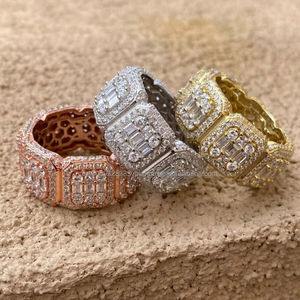 Impresionante Anillo Cuadrado de Moissanita con Engaste Completo de Garras y Banda Brillante, Plata de Ley 925 Bañada en Rodio, Joyería Clásica Unisex para Aniversario - Product Image 1