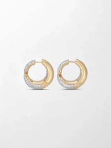 Pendientes Grand Round Diamond Bold Flick de 7.69 Ct G-H VS con diamantes cultivados en laboratorio en oro amarillo de 18K, estilo maximalista con diamantes. - Product Image 3