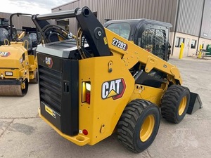 รถตักล้อยางแคตเตอร์พิลลาร์ JCB 272D3 ปี 2023 ขนาด 3 ตัน พร้อมอุปกรณ์ตักด้านหน้าและตักไม้ - Product Image 3