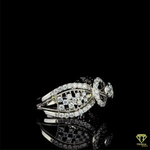 Bold Unisex Lab Grown Diamond Ring Pieza de declaración de lujo para Unisex para compromiso Cumpleaños Aniversario Regalo Estilo Hip Hop - Product Image 2