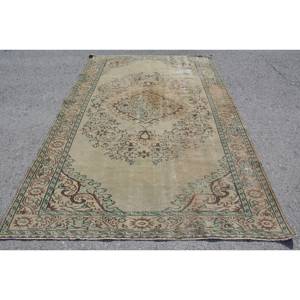 Alfombra turca vintage clásica beige verde 5,8x9,3 pies de lana de retazos de área grande con respaldo de látex para pasillo o dormitorio - Product Image 1