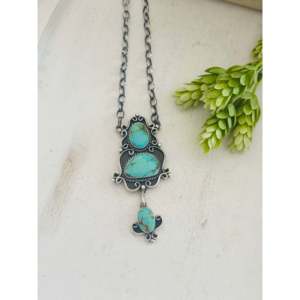 Collier Larry Kaye Kingman en turquoise et perles, or 18 carats, style religieux vintage, serti clos, chaînes en argent sterling plaqué rhodium - Product Image 2