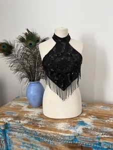 Robe élégante noire à cape, ornée de perles, de sequins, de broderies et de décorations de perles, col en V, taille naturelle, silhouette droite, longueur au sol, 100% - Product Image 4