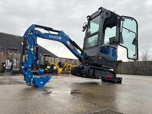 Mini-excavatrice sur chenilles entièrement cabonnée de 1,2 tonne avec moteur, pompe et boîte de vitesses - Couple de charge élevé - Product Image 5