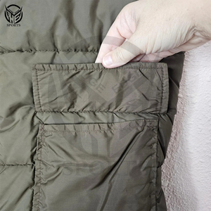 Gilet matelassé sans manches OEM pour homme, couleur personnalisée, logo, fourrure, polyester, haute qualité, chaud, printemps, vêtement d'extérieur matelassé - Product Image 4