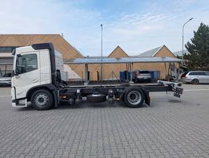 Nuevo/Usado Volvo FM 11 380 4x2 Transmisión Automática Euro VI Turbo Interior Oscuro Potencia 279 kW (379 hp) - Product Image 3