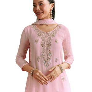 All'ingrosso Baby Pink Georgette Kurta Sharara vestito con Organza Dupatta Moti lavoro per la festa di nozze e su ordinazione di ordini etnici - Product Image 5