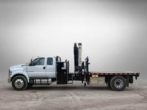 Camión de Plataforma F-750 2024 con Motor de 330HP, Resistente y Confiable para Transporte Comercial - Product Image 4