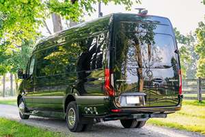 Furgoneta de Transporte Grande Usada 2025, Clase 3500XD, Volante a la Izquierda, Autocar Premium - Product Image 6