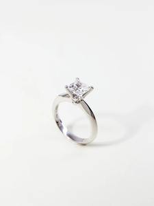 Bague en moissanite taille princesse, argent sterling 925, cadeau pour elle - Product Image 4