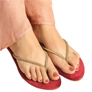 ขายตรงจากโรงงาน รองเท้าสไลด์ผู้หญิงกันลื่น พื้นรองเท้าหนังแท้ บุผ้ากำมะหยี่ ดีไซน์แฟชั่นใหม่สำหรับทุกคน - Product Image 1