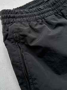 Ensemble survêtement 2 pièces personnalisé pour homme, coupe-vent, en nylon, survêtement uni, fabricants de survêtements, fermeture éclair en polyester pour homme - Product Image 4