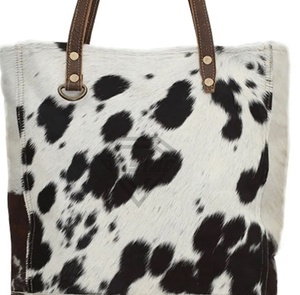 Bolso de mano de piel de vaca auténtica, bolso de hombro de piel de vaca, bolso de mano de cuero de vaca, bolso de mano de cuero genuino de lujo personalizado - Product Image 3