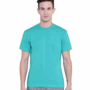 Nueva y elegante venta al por mayor, diseño de alta calidad, fabricación de ropa en blanco transpirable, superventas, camiseta lisa en blanco para hombre - Product Image 1